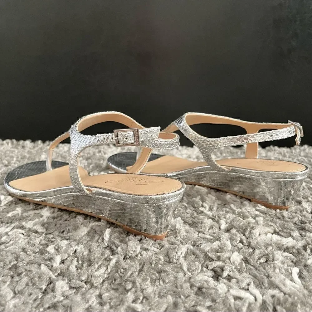 NWOB Badgley Mischka Wedge Sandals